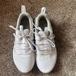 White Puma Shoes Size 7.5